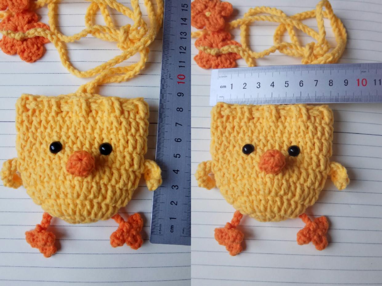 Momma Loves  Chicken Finished Chicken Weaving Change Purse